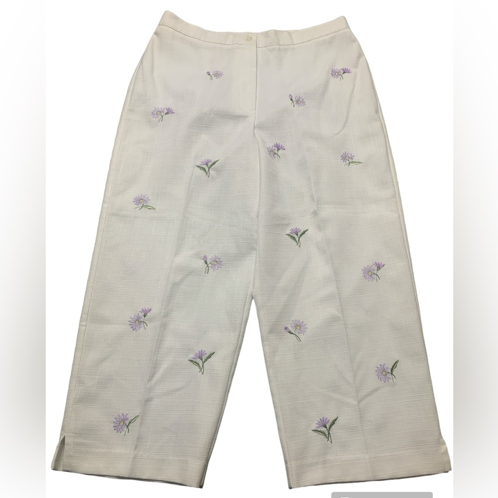 Alfred Dunner Coastal Grandma White Crop Trouser Pants Purple Flowers Spring